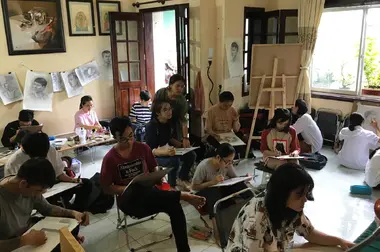 Luyện Vẽ Thi Khối V – V1 Tại PICS Studio: Chuẩn Bị Vững Vàng Cho Kỳ Thi Đại Học